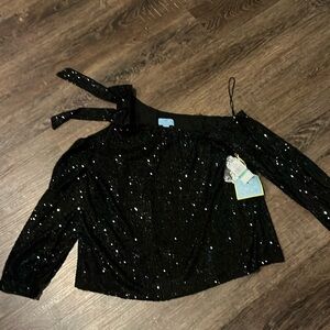 Cecelia one shoulder holiday top!